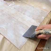 Application colle placage Application colle placage