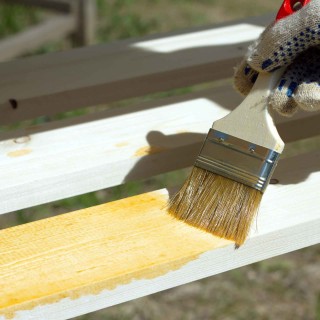 Traiter un bois avant une lasure