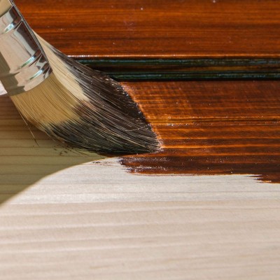 Choisir une peinture bois ou la lasure teintée